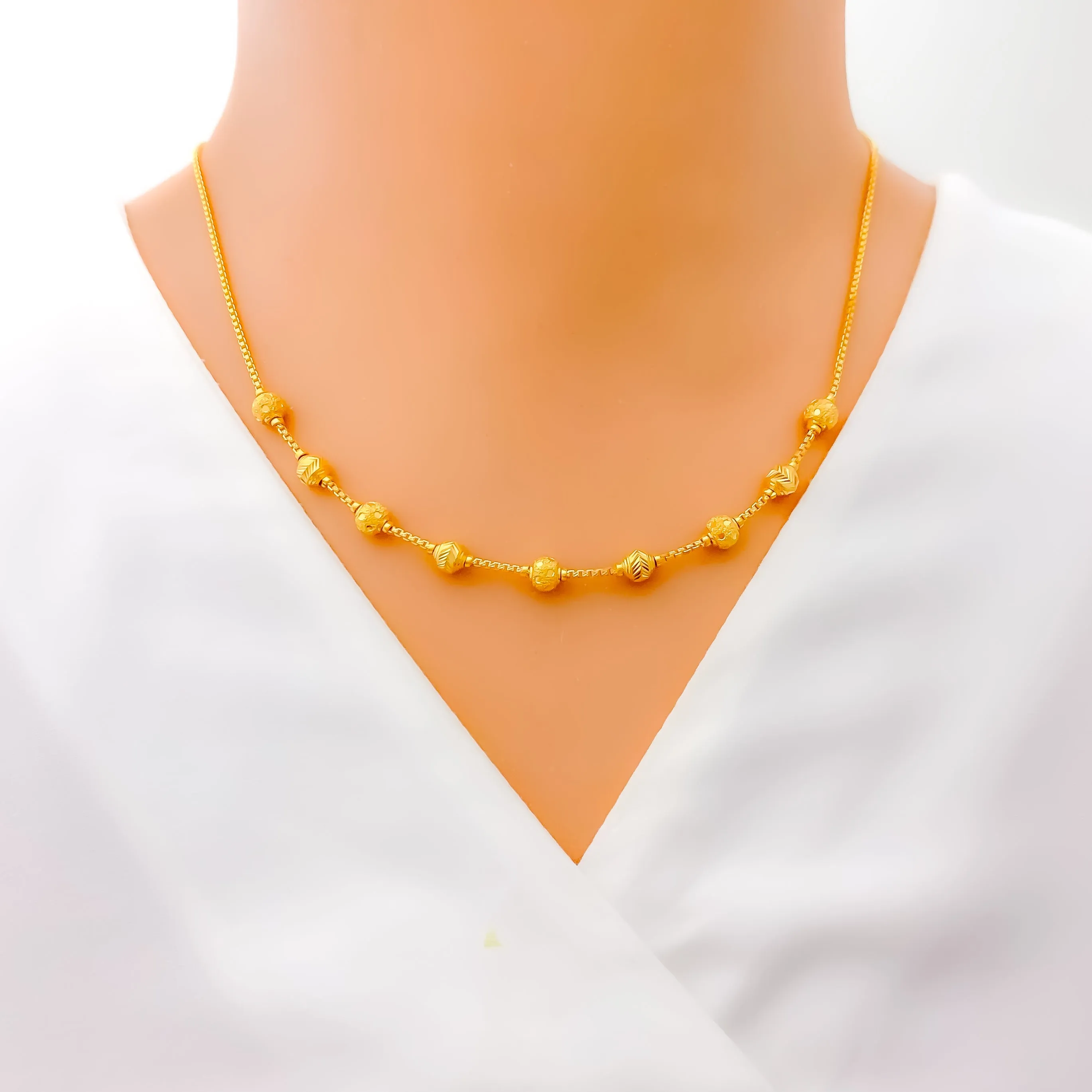 Alternating Dotted Orb 22k Gold Necklace