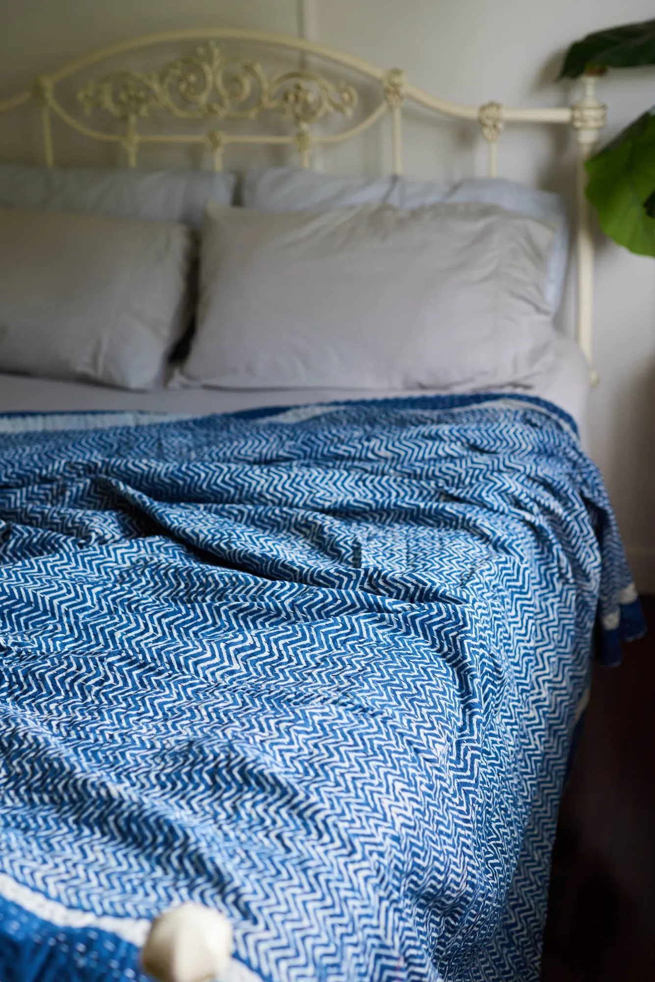 Kantha Quilt Indigo Zig Zag