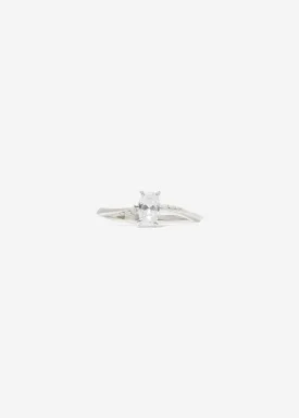 Oval Solitaire Ring Midi Pavé 0.3 - 0.5 Ct